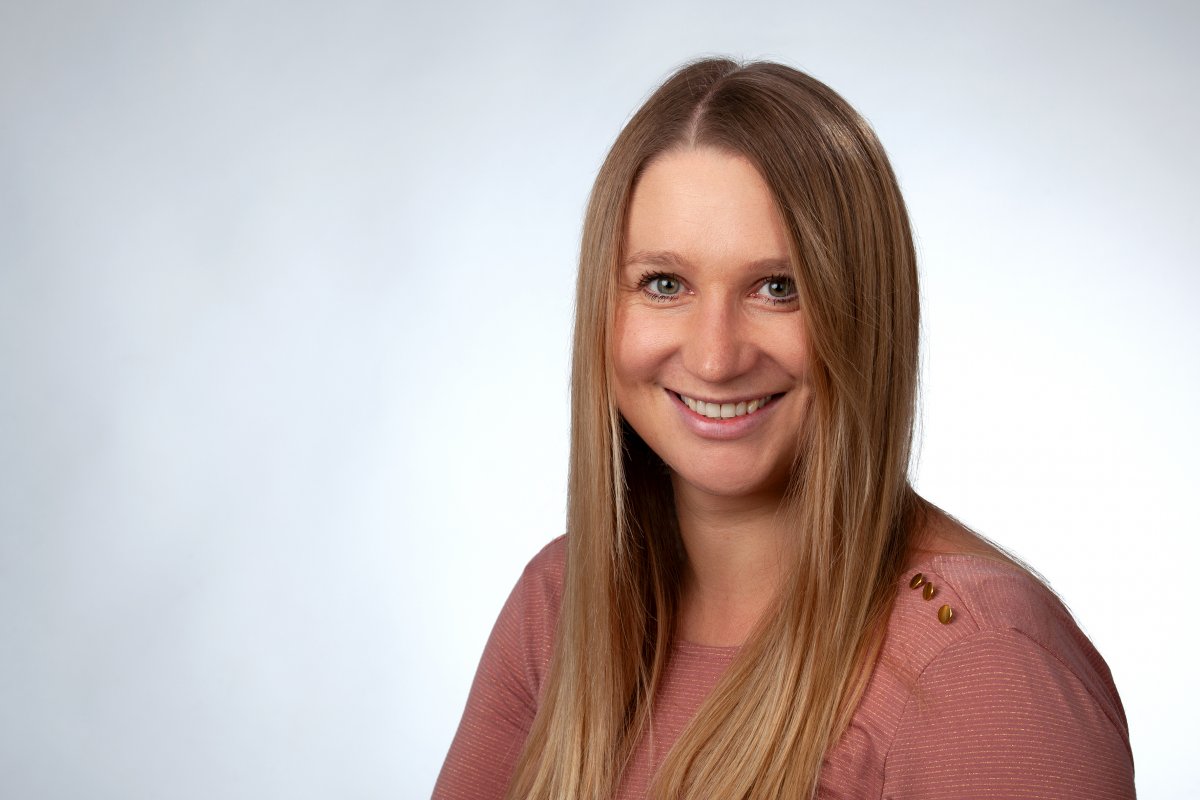 Nina Holzapfel FotoIlonaWeiss_Dr-Plank-Holzapfel-Nina_0309.jpg
